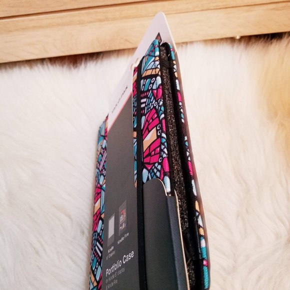 NWT Yak Pak Kindle Portfolio Case in Mosaic Print - Picture 5 of 8